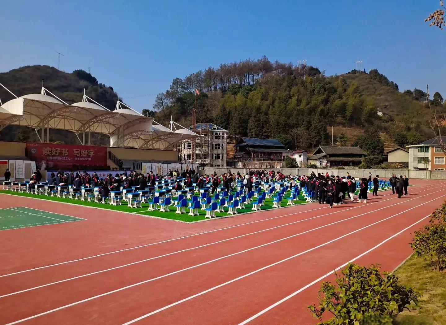 汕头市硅PU塑胶跑道材料 - 方案